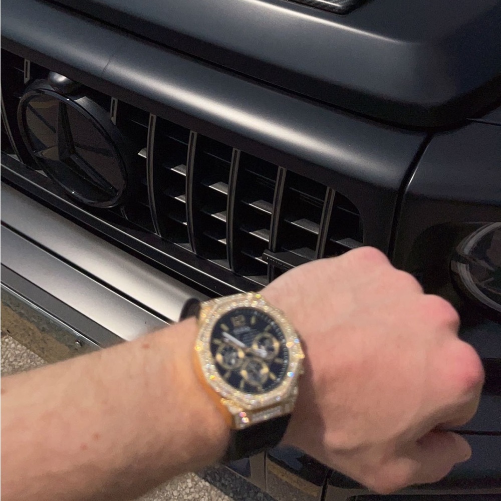 Guess watch *worn once* gold bustdown AP lookalike
